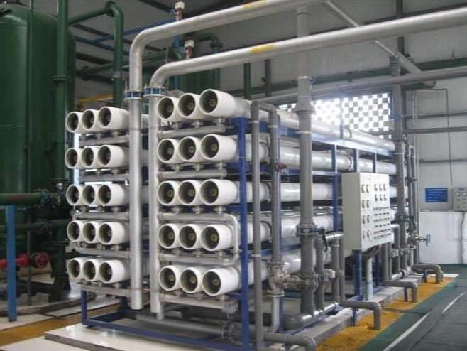 16噸/小時(shí)反滲透水處理設(shè)備 16噸/小時(shí)反滲透水處理設(shè)備